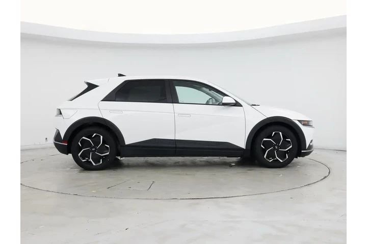 $23998 : Hyundai IONIQ 5 2022 SE 4dr image 7