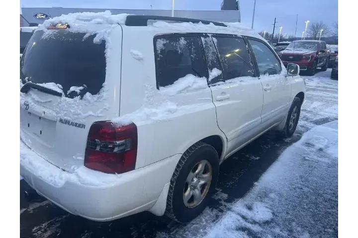 $6000 : Toyota Highlander 2005 Fwd 4 image 4