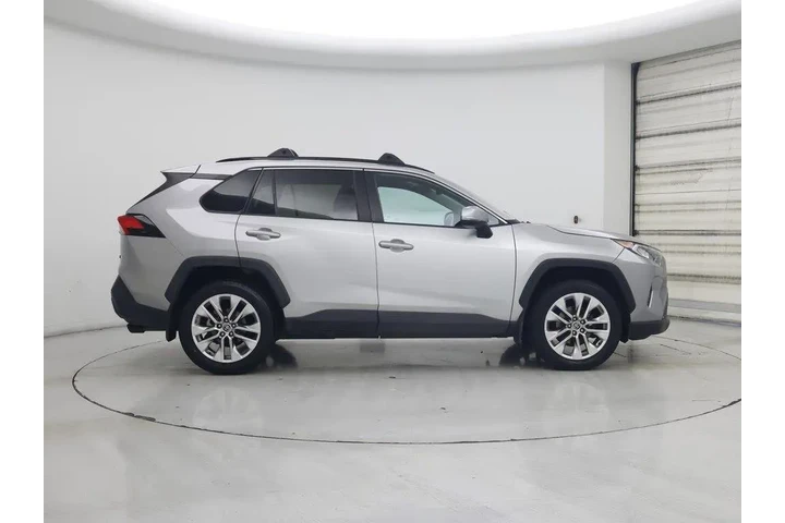 $20998 : Toyota RAV4 2021 XLE Premium image 7