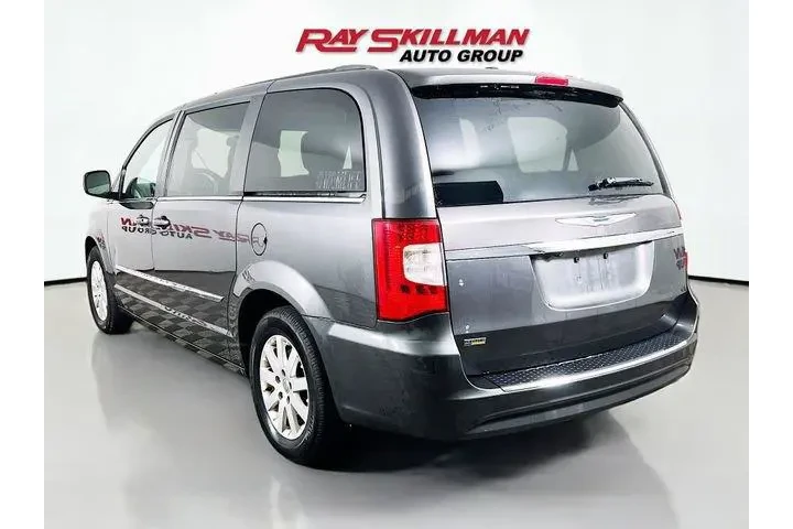 $9975 : Chrysler Town and Country 20 image 5
