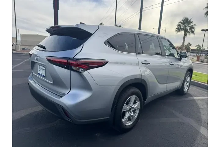 $36436 : Toyota Highlander 2024 AWD L image 5