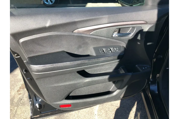 $15709 : 2016 Pilot EXL 4WD image 10