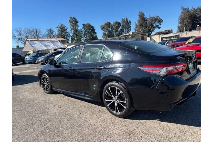 $13999 : 2018 Camry SE image 7