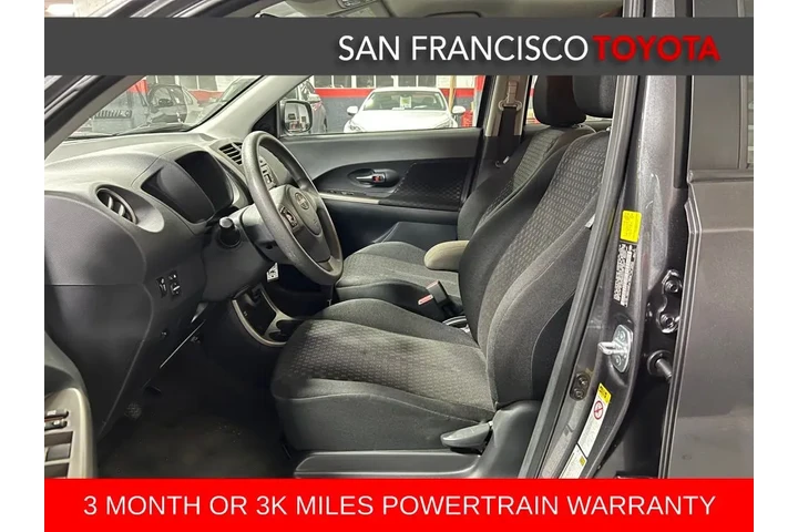 $12990 : 2011 xD 5dr HB Auto (Natl) image 10