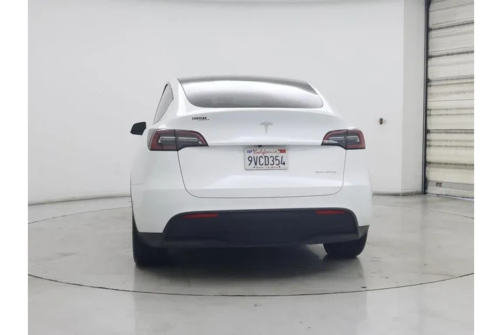 $33998 : Tesla Model Y 2023 AWD Long image 6