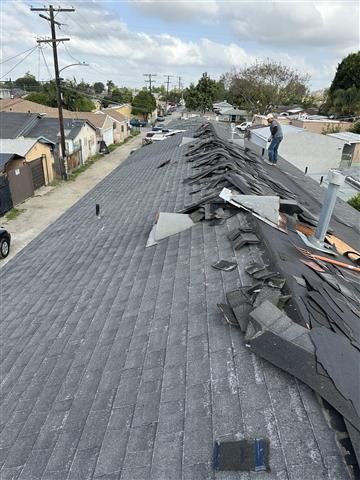Roofing pro service image 1