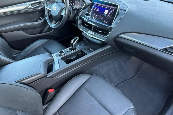 $32000 : Cadillac CT5 2023 Premium Lu image 8