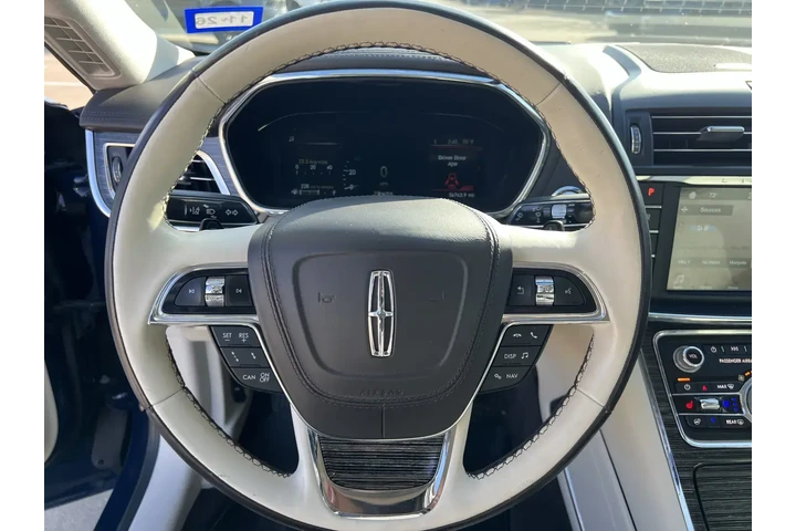 $27999 : Lincoln Continental 2017 AWD image 9