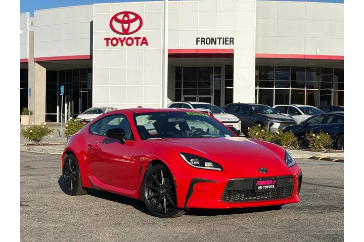 $27446 : Toyota GR86 2023 Premium 2dr image 1