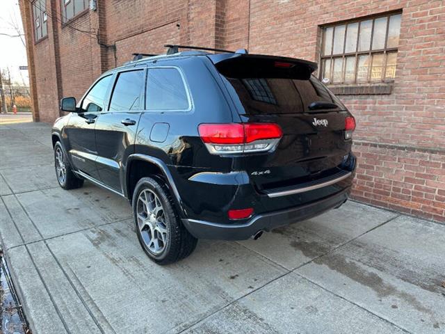 $24000 : 2018 Grand Cherokee Sterling image 4