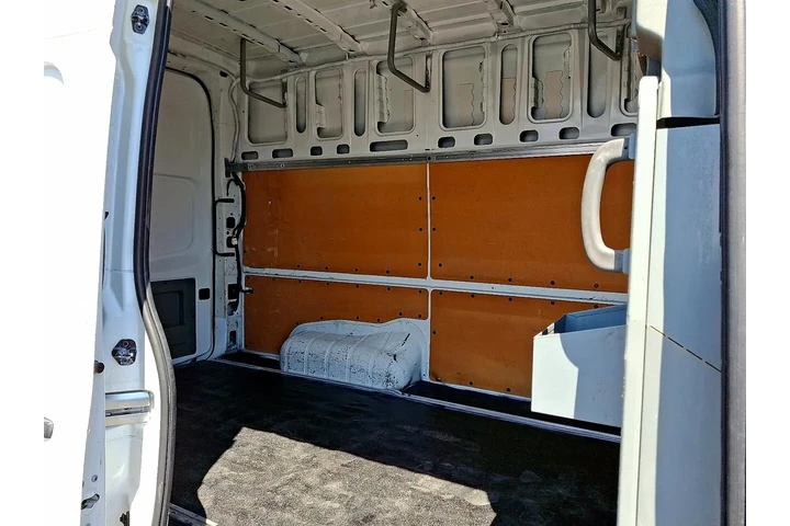 $23500 : 2016 NV 2500 HD image 10