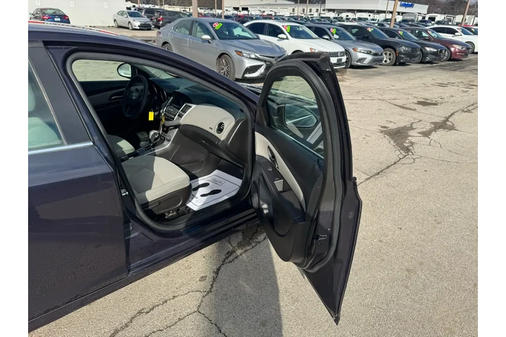 $5980 : 2015 Cruze 4dr Sdn Auto 1LT image 8