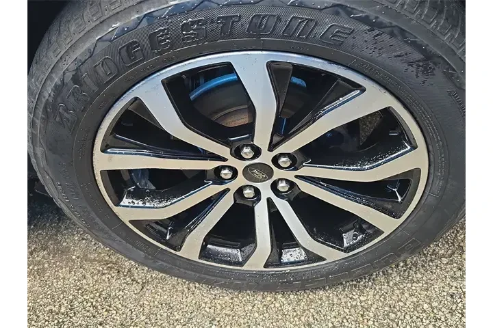 $33990 : Ford Explorer 2023 AWD ST-Li image 9