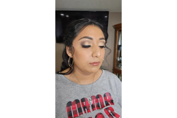 MAQUILLAJE Y PEINADO image 6