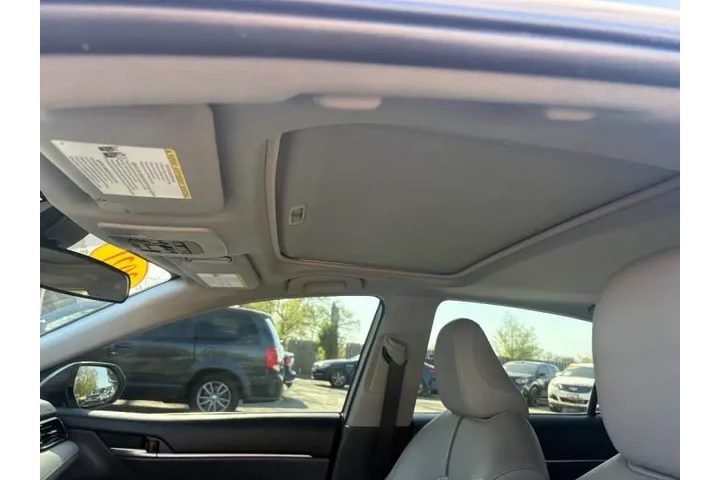 $18950 : 2021 Camry SE image 10