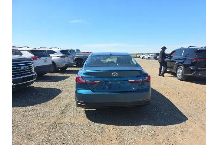 $33900 : Toyota Camry 2026 LE 4dr Sed image 5