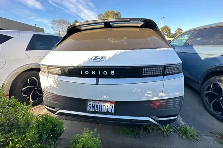 $24990 : Hyundai IONIQ 5 2024 SEL 4dr image 6