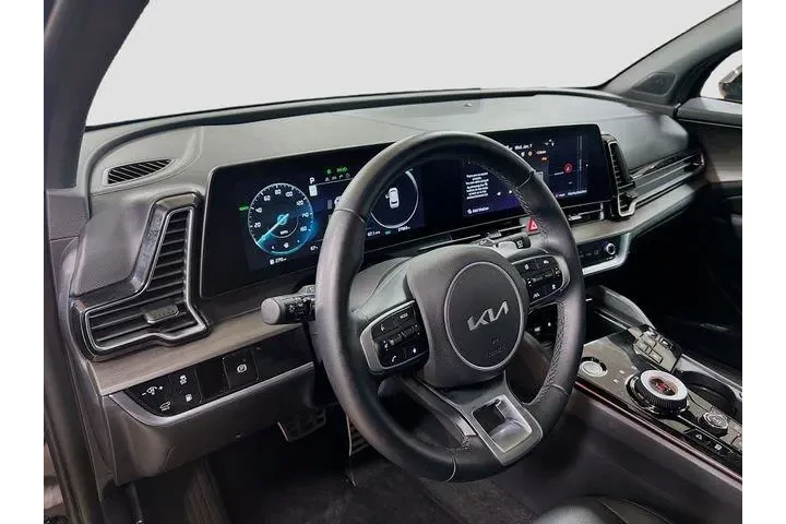 $29683 : Kia Sportage Plug-In Hybrid image 9