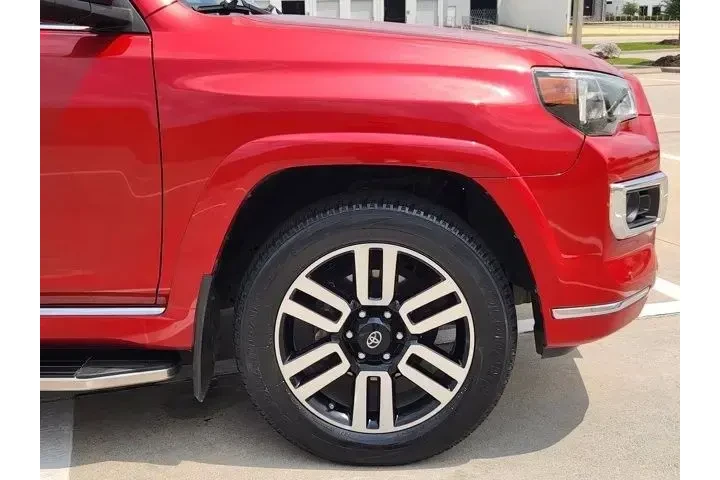 $39991 : Toyota 4Runner 2020 4x4 SR5 image 8