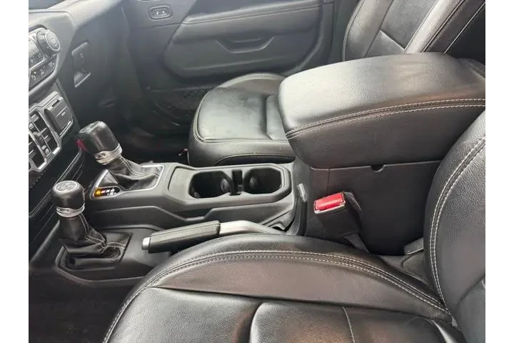 $24494 : Jeep Wrangler Unlimited 2021 image 9