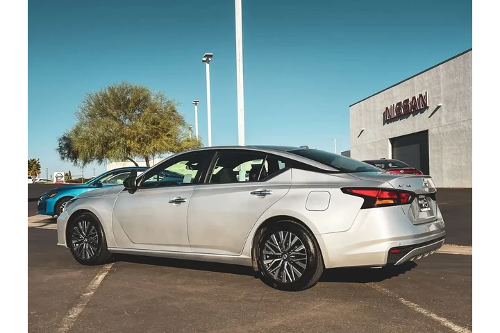 $18836 : Nissan Altima 2024 2.5 SV 4d image 7