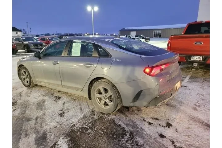 $16585 : Kia K5 2022 LXS 4dr Sedan image 6