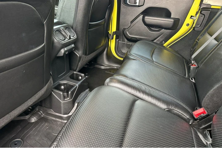 $33700 : Jeep Wrangler Unlimited 2022 image 7