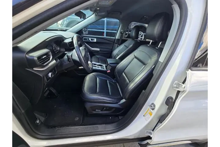 $28200 : Ford Explorer 2023 XLT 4dr S image 9