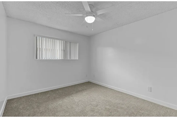 $1100 : Apartamento disponible image 4
