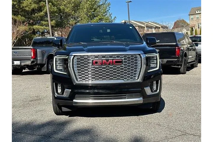 $39598 : GMC Yukon XL 2022 4x4 Denali image 2