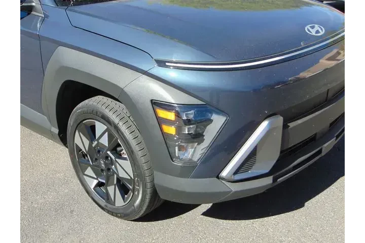 $21897 : Hyundai KONA 2025 AWD SEL 4d image 2