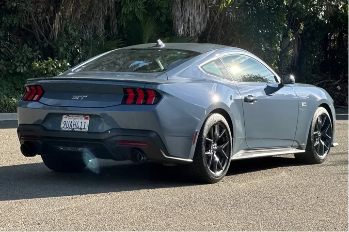 Ford Mustang 2025 GT 2dr Fas image 3