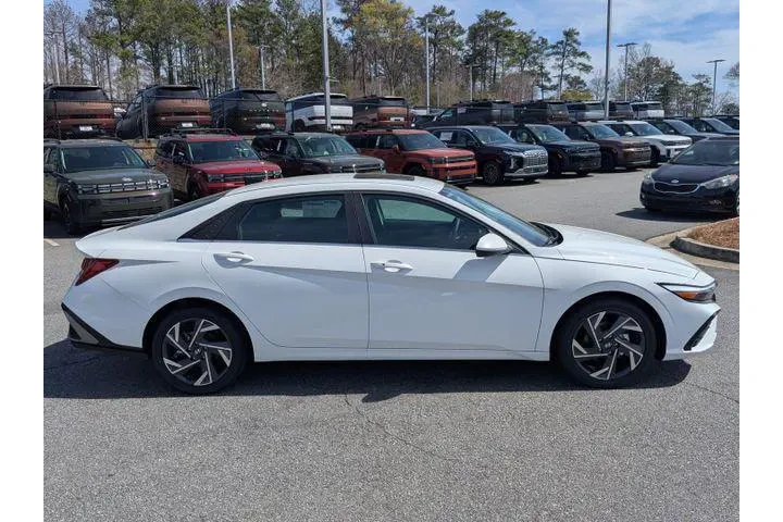 $25236 : Hyundai ELANTRA 2025 SEL Con image 8