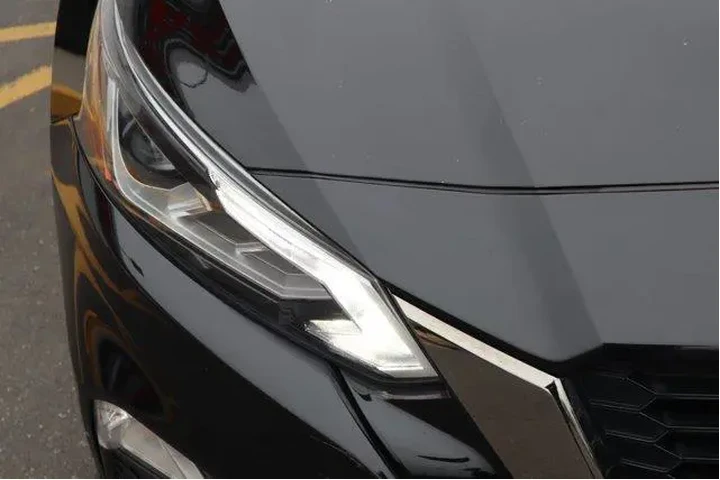 $15761 : Nissan Altima 2021 2.5 SR 4d image 10