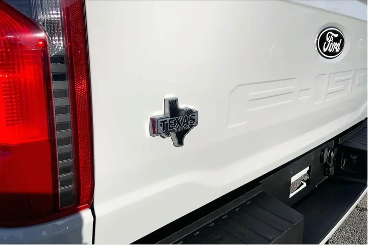 $39655 : Ford F-150 2024 4x2 XLT 4dr image 9