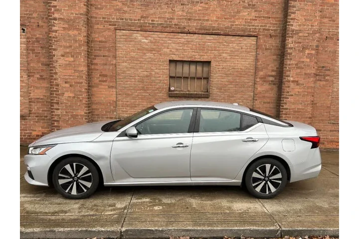 $16500 : 2021 Altima 2.5 SV image 8