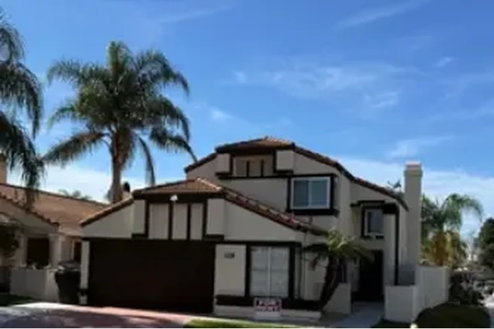 $3400 : Rento casa en fontana image 2