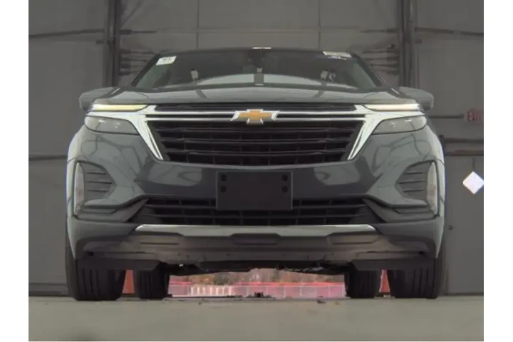 $16490 : Chevrolet Equinox 2023 LT 4d image 3