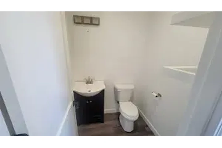 $1900 : DOWNEY RENTO CASITA NUEVA image 5