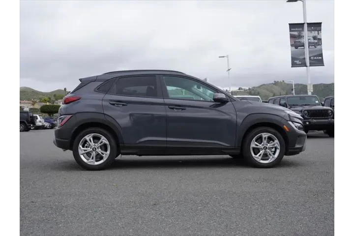 $21212 : Hyundai KONA 2023 AWD SEL 4d image 3