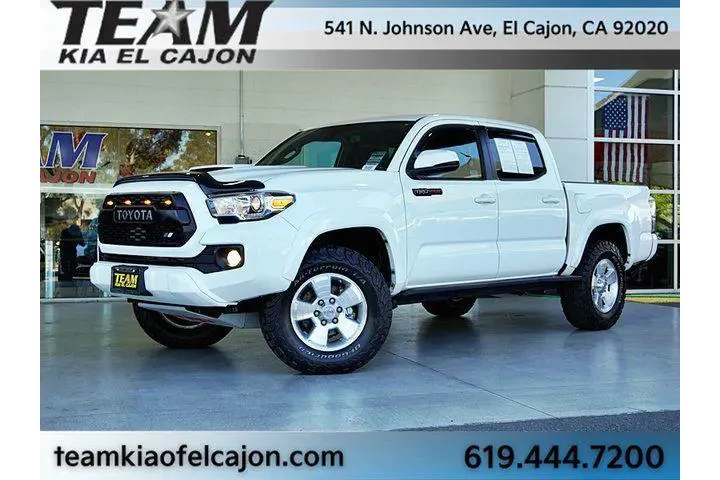 $36995 : Toyota Tacoma 2020 4x4 TRD S image 2