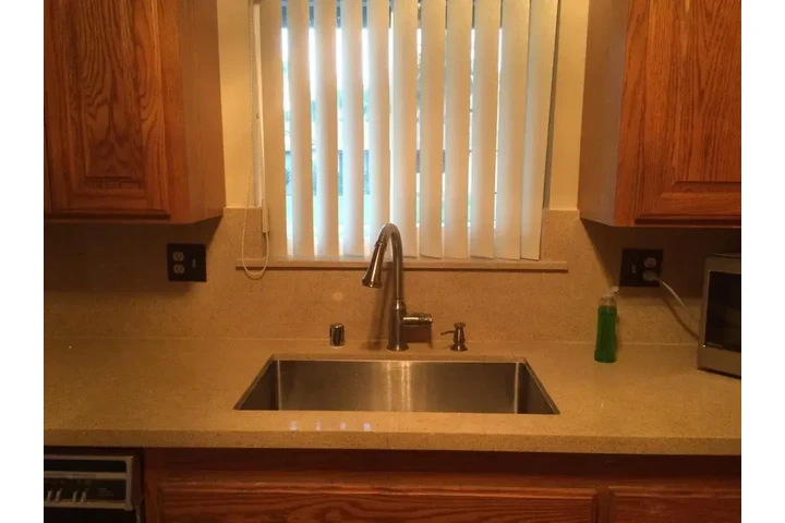 $1575 : Riverside University - Renta image 6