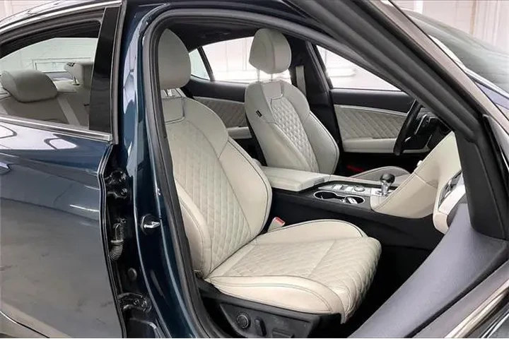 $39990 : Genesis G70 2023 3.3T Standa image 7