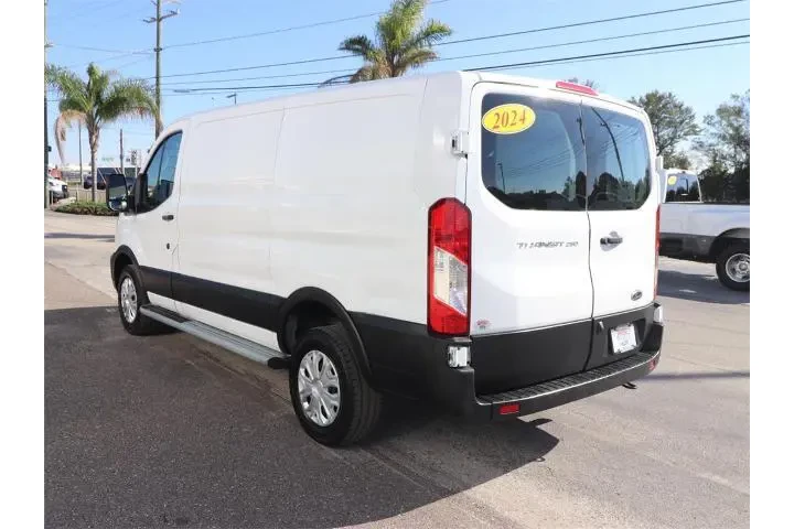 $32946 : Ford Transit 2024 250 3dr SW image 9