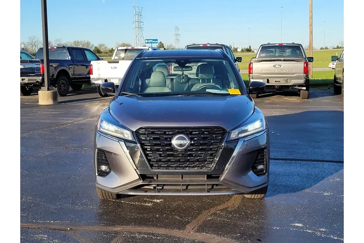 $19295 : Nissan Kicks 2022 SR 4dr Cro image 9