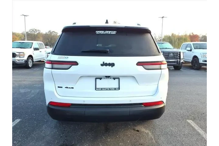 $29823 : Jeep Grand Cherokee L 2023 4 image 4