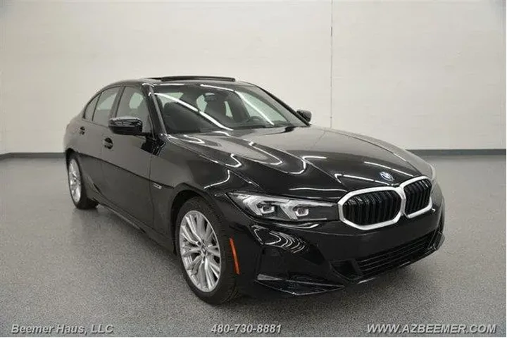 $29998 : BMW 3 Series 2023 330e 4dr S image 6