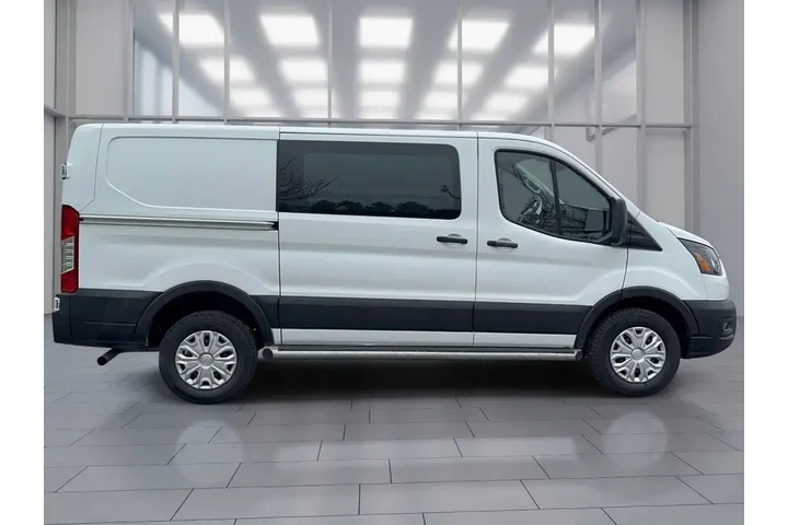 $34450 : Ford Transit 2024 250 3dr SW image 3