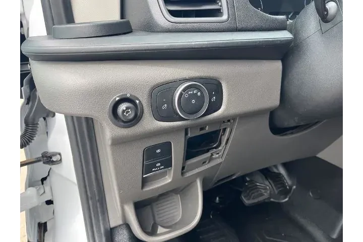 $34693 : Ford Transit 2023 250 3dr SW image 10