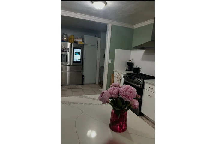 $1600 : Se renta casa image 5